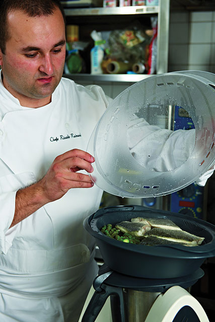 Chef Ricardo Raimundo using the steaming function